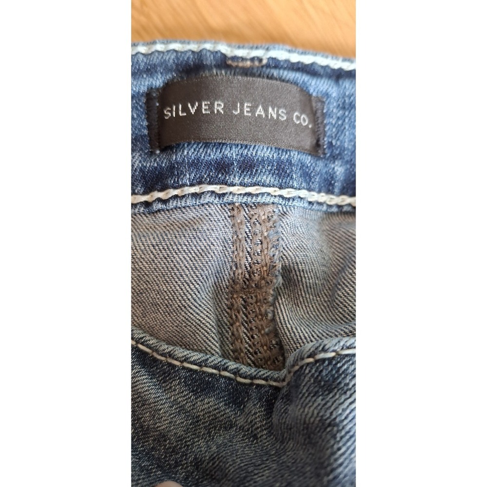 Silver Jeans Women's Size 20W Boyfriend Denim Shorts Blue Cuffed Hem Distressed - Picture 7 of 8
